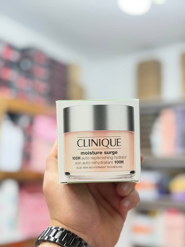 آبرسان کاسهای ۱۰۰ ساعته کلینیک (Clinique Moisture Surge 100H)