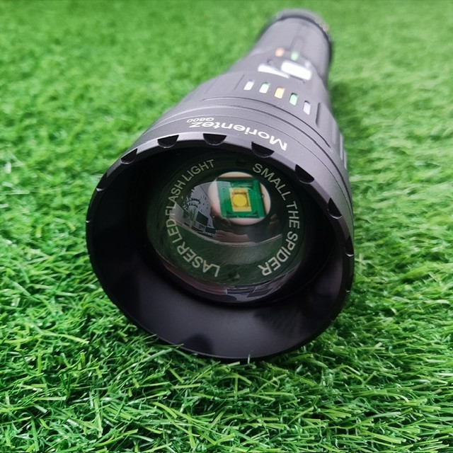 چراغ قوه دستی اسمال سان مدل ZY-T600 با نور LED و شدت ۵۰۰۰ لومن